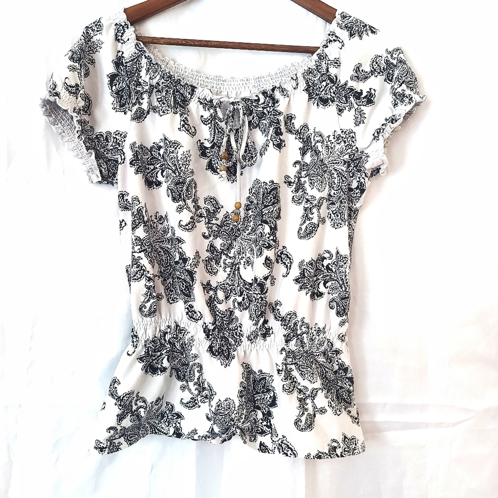 Croft & borrow boho black white top size small
